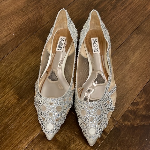 Badgley Mischka Gigi Flats in Ivory - 9.5 - Picture 5 of 9